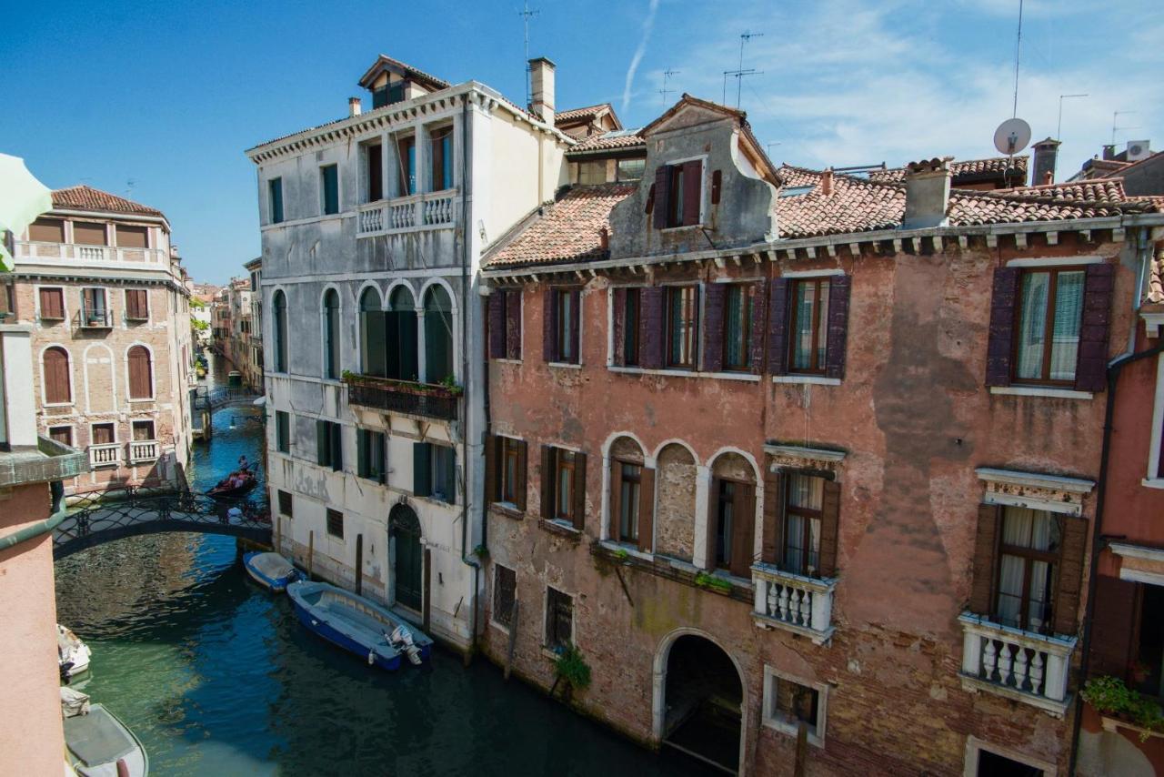 CA ZULIAN amazing canal view apartment Venezia Esterno foto